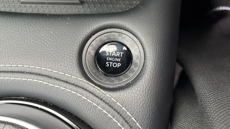 Nissan Juke 1.0 DiG-T Tekna 5dr Petrol Hatchback